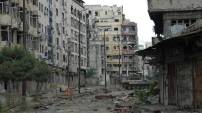 Los edificios en la ciudad de Homs están en ruinas.
