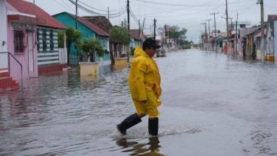 Los vientos con fuerza de huracán de Delta se extienden hasta 35 millas (55 km) del centro y los de tormenta tropical (más débiles) hasta 125 millas (205 km).