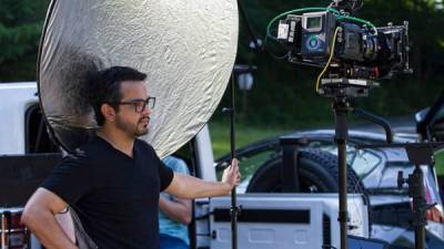 El hondureño Mario Ramos confiesa que le gusta más estás atrás de cámaras. Foto: Javier Maradiaga.