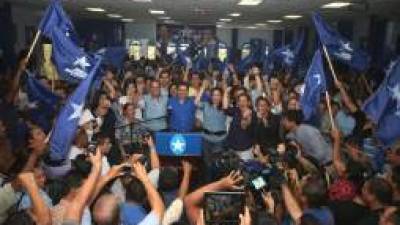 Nacionalistas celebran inscripción de Ricardo
