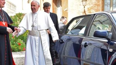 El pontífice argentino de 79 años de edad cautiva al mundo. AFP