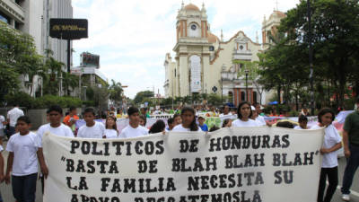La marcha reunió a mas de 40 organizaciones en San Pedro Sula.