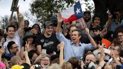 Se hace llamar Beto, aunque su nombre real es Robert O'Rourkey. En las últimas semanas se ha convertido en el político más popular de Texas, desafiando la hegemonía republicana en uno de los estados claves para la victoria de Donald Trump en las legislativas.