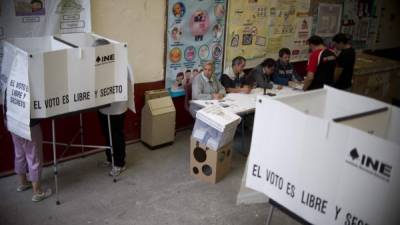 Estos comicios son considerados como un termómetro para las presidenciales de 2018. AFP