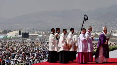 La visita del papa Francisco a México ha sido calificada por muchos como un “triunfo de la paz”, pues su presencia ha logrado que se reúnan miles de personas por la fe y la buena voluntad. Foto: AFP/Gabriel Bouys