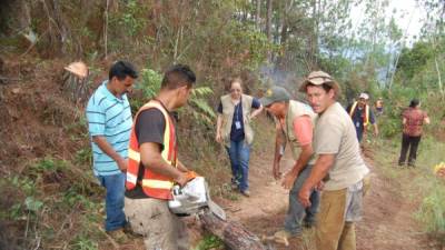 Hay personal de las comunidades contratado solo para atender los incendios.