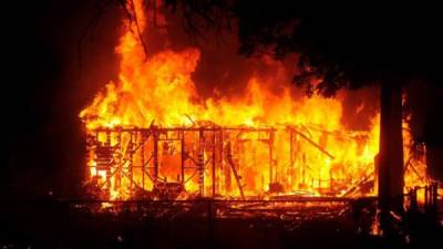 Miles de personas fueron evacuados en el centro y norte de California por los incendios forestales./EFE.
