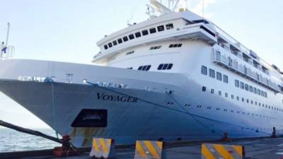 El crucero llegó a Puerto Cortés por la mañana. Los turistas se trasladaron a las Ruinas de Copán, Omoa y esta ciudad.