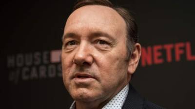 Kevin Spacey enfrenta un cargo de delito grave por presunta agresión sexual a un adolescente en un bar en 2016. Foto archivo AFP/ Nicholas Kamm.