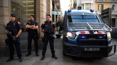 La más reciente polémica se relaciona con la toma de control de Madrid de las fuerzas policiales catalanas a fin de evitar la consulta convocada para el 1 de octubre, una acción que fue denunciada como lesiva a la autonomía de Cataluña.