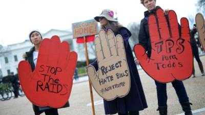 El Gobierno de Trump canceló el TPS para Nicaragua y El Salvador. La próxima semana definirá el destino de los inmigrantes hondureños.