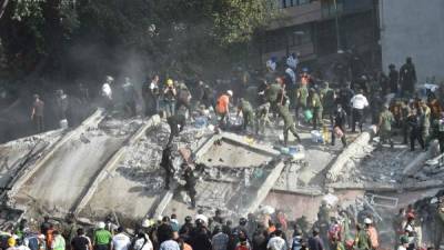 Los mexicanos revivieron la pesadilla del terremoto de 1985 en su aniversario 32, tras un nuevo sismo que devastó gran parte de la capital mexicana.