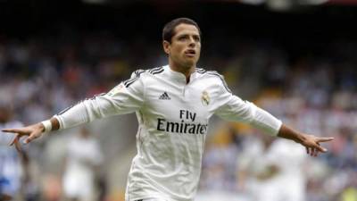 'Chicharito' Hernández celebrando uno de sus goles.