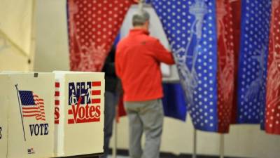 Demócratas en New Hampshire votan por su candidato en las primarias estadounidenses./AFP.