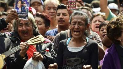 Los fans del Divo de Juárez esperaban que el cuerpo fuera trasladado a México para ser homenajeado en cuerpo presente.