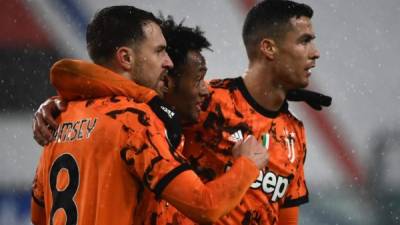 La Juventus volvió a ganar y se pone a siete puntos del líder AC Milan. Foto AFP.