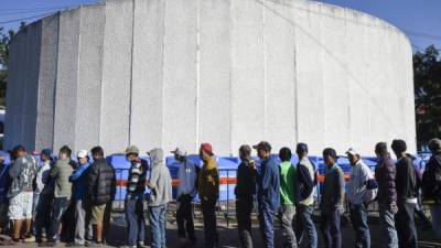 Miembros de la caravana migrante en un refugio de México. Foto: AFP