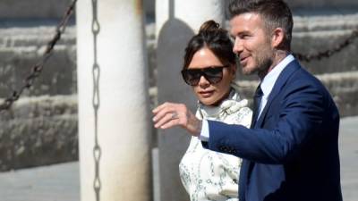 Sergio Ramos y Pilar Rubio se casan hoy en la Catedral de Sevilla, pese a que han prohibido el uso de celular, varias de las estrellas invitadas han posado frente a las cámaras antes de entrar a la ceremonia.