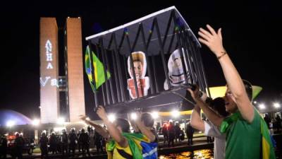 Brasileños protestaron contra la administración de la presidenta Dilma Rousseff. Foto: AFP/Andressa Anholete