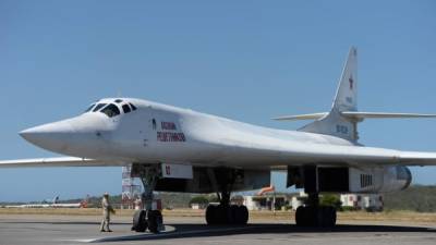 Un avión de bombardero supersónico pesado de largo alcance estratégico Tupolev Tu-160 ruso. AFP