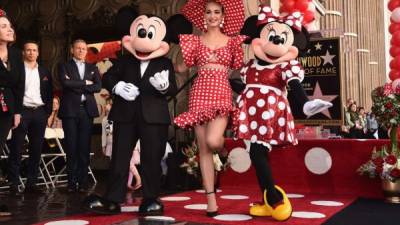Mickey Mouse, Katy Perry y Minnie Mouse.
