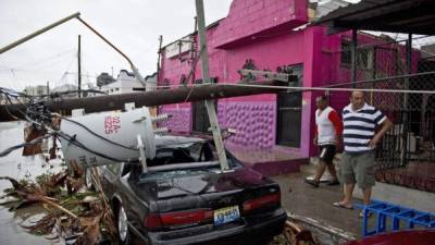 El fenómeno dejó cuantiosos daños en Cabo San Lucas, México.