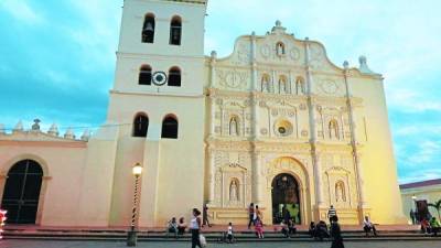La Catedral Inmaculada Concepción, situada en el casco histórico de Comayagua, fue elegida por los hondureños por medio de sus votos como el Monumento del Bicentenario.