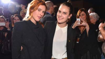 Las hijas de Bruce Willis, Rumer y Tallulah Willis.