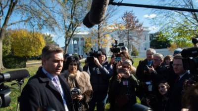 Un juez ordenó a la Casa Blanca devolver temporalmente la acreditación a Acosta el viernes pasado./AFP.