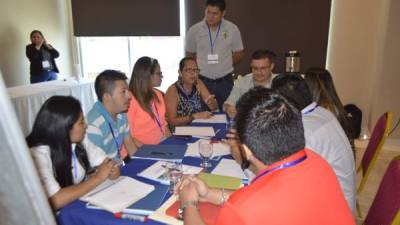 Algunos de los propietarios y gerentes de las pymes participantes en el taller.