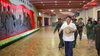 El líder norcoreano visitó el museo donde se encuentran las 'evidencias' de los crímenes cometidos por EUA durante la Guerra de Corea.
