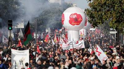 Según su recuento el sindicato CGT movilizó a 400 mil personas en la protesta contra la Reforma Laboral impulsada por el presidente Emmanuel Macron.