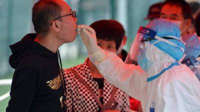 China ha logrado evitar un rebrote del virus gracias a su capacidad para realizar pruebas masivas y aislar los casos a tiempo./EFE.