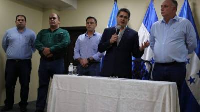 El Presidente Juan Orlando Hernández durante la presentación del nuevo titular de la SAG, Santiago Ruiz.