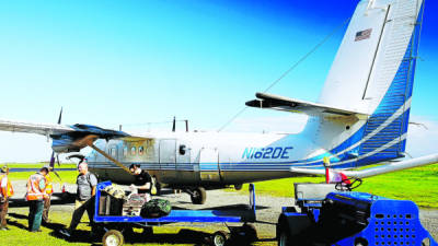 Esta aeronave comenzó a hacer los viajes de reconocimiento para delinear la ruta de exploración.