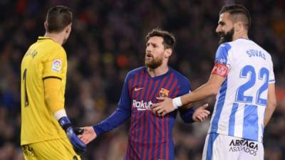 Barcelona sufrió para poder vencer al Leganés en un partido lleno de polémica luego de una anotación de Luis Suárez. Te dejamos las imágenes más curiosas de la victoria de 3-1 del club catalán. FOTOS AFP.