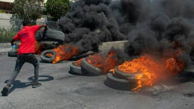 La ola de violencia en Haití por las pandillas criminales ha provocado un éxodo de personas.