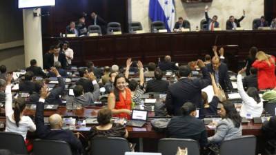 La mayoría de diputados del Congreso aspiran a la reelección en sus cargos.