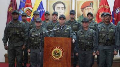 El jefe de las Fuerzas Armadas, Vladimir Padrino, brindó una conferencia de prensa para minimizar amenazas de EUA.