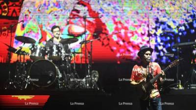 La noche estaba fresca pero el calor fue aumentando cuando sonaban las canciones del momento. Fotos: Yoseph Amaya