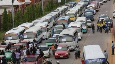 El acuerdo con transportistas del sur es firmado dos días después de que en la zona norte pactaran un incremento de L2.00 al bus amarillo y al rapidito