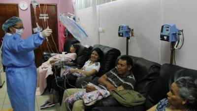 Más de 20 personas al día reciben quimioterapia en diferentes turnos en el Instituto Hondureño de Seguridad Social.