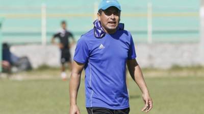 Reynaldo Tilguath disputará con el Santos FC su tercera final como técnico en Liga de Ascenso. No perdió ninguna de las anteriores con Infop, ahora Real de Minas.