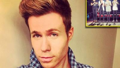 Ashley Parker Angel tiene 33 años.