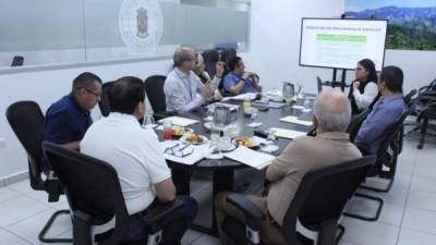 Diputados ya tuvieron la primera reunión con funcionarios de la municipalidad. Foto archivo