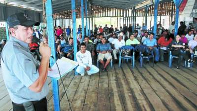 Los pescadores de Cedeño expusieron los problemas que viven cuando faenan en las aguas del Golfo de Fonseca.