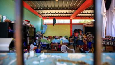 Imagen del 27 de abril de la escuela 31 de marzo, establecida como uno de los albergues para los afectados por el terremoto en Pedernales (Ecuador). EFE