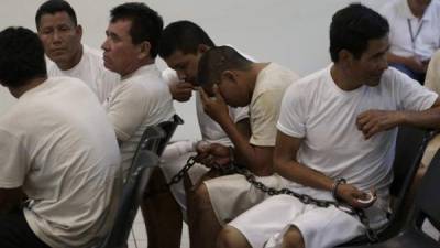 Miembros de una estructura de lavado de dinero de la Mara Salvatrucha (MS13), detenidos el pasado viernes en la localidad salvadoreña de Santa Ana (nordeste), lavaron un aproximado de 1.900.000 dólares, aseguró hoy, 11 de septiembre de 2017, la Fiscalía durante la audiencia inicial que se lleva a cabo en un juzgado de San Salvador. EFE