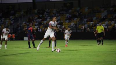 Eddie Hernández anotó uno de los goles en la victoria del Olimpia ante Blue Star. Foto Karla López.