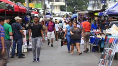 Así se ven las calles y avenidas en el centro de la ciudad, donde nadie tiene un dato de cuántos puestos de venta existen.